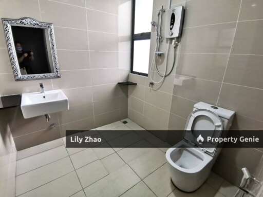 Paragon Condo for Sale/Rent, 3Bed 2Bath, 1,300 sq ft, Renovated & Fully Furnished @ PARAGON, W.P LABUAN.