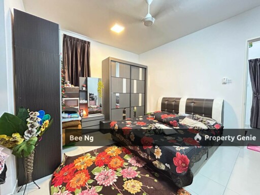 Sapphire Hills/Kangkar Pulai/double Storey Terrace End Lot/Unblock