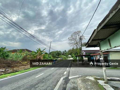 1 ACRE AGRICULTURAL LAND WITH RESIDENTIAL ZONING @ KAMPUNG MELAYU SUBANG