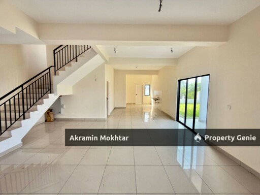 CORNER LOT 3 Storey Terrace Nassim Heights, Taman Ukay Bistari, Ampang Selangor