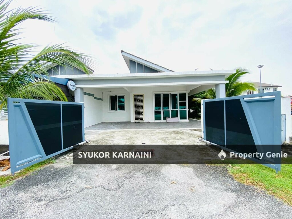 End Lot Semi-D SetingkatDesa Salak Pekerti,Sepang