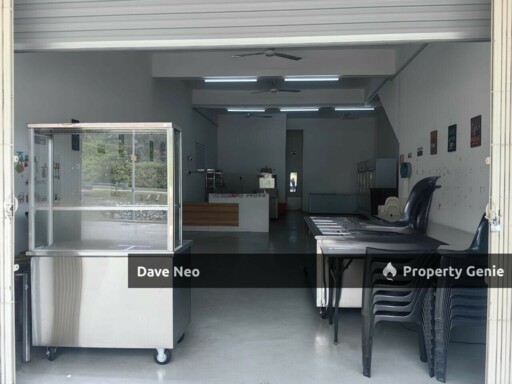 Jalan Paprika | Taman Pulai Hijauan | 2-Storey Shoplot | Ready For Business
