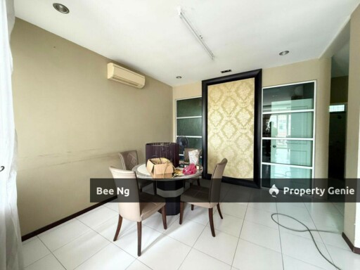 Impian Emas / 2.5 Storey Terrace / Fully Furnished / Fully Renovated