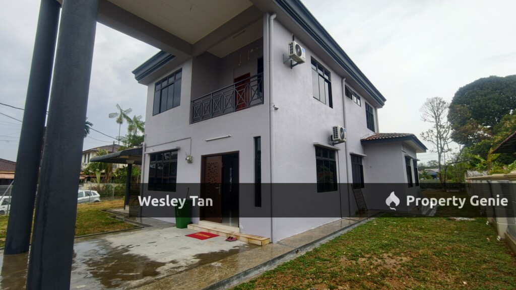 Taman Seri Paya Rumput Corner Bungalow For Rent 6 Bed 3 Bath