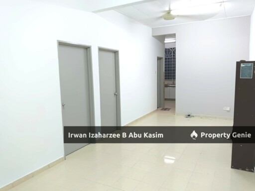 Untuk Dijual Teres Setingkat, Taman Dato Demang, Seri Kembangan. Jalan kaki ke MRT