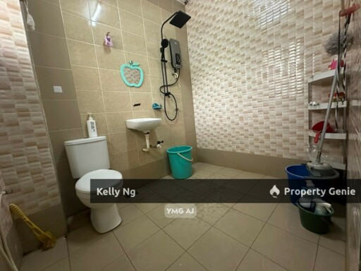 Double Sty House Partly Furnished At Bukit Tinggi 1 Klang For Rent