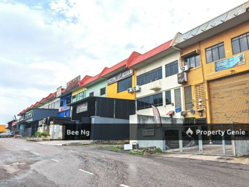 Kawasan Perindustrian Tanah Tampoi ( Jalan Kempas ) 1.5 Storey Terrace Factory
