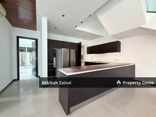 DUTA TROPIKA, DUTAMAS, SRI HARTAMAS | CORNER UNIT WITH GREAT LAND AREA & BIG BUILT-UP