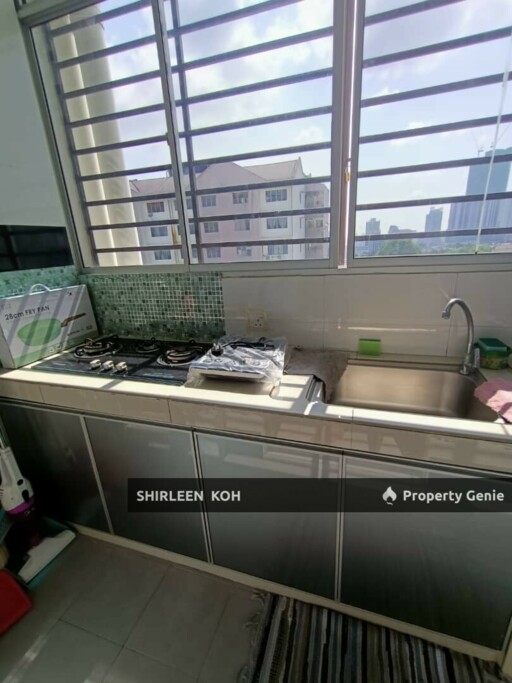 Male Room Renting at Suriamas Suites Condominium @ Larkin JB Town