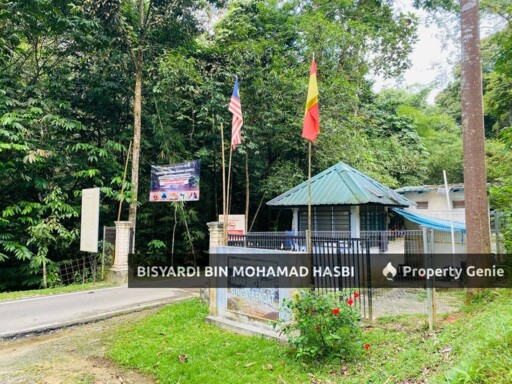 RESORT/CHALET : RIMBUNAN CHALET SUNGAI SENDAT ULU YAM, BATANG KALI .
