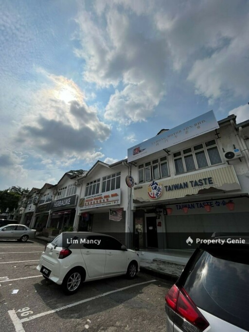 Taman Molek Double Storey Shoplot Facing Main Road