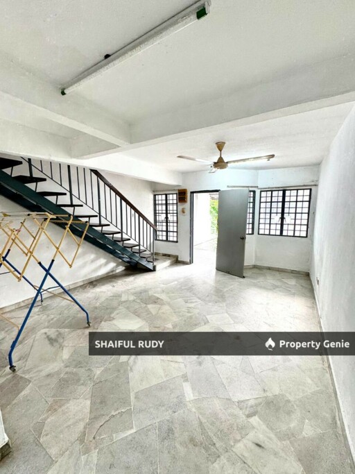 Want to Sell. 2 Storey Terrace House Taman Industri Bolton