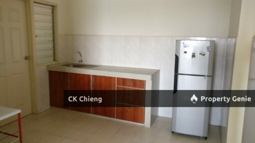 Suriamas Condominium Rent, 4 Rooms Partly Furnished, Bandar Sunway PJS10