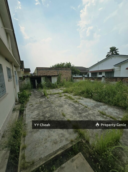 Pasir Puteh, Ipoh Single Storey Bungalow For Sale- Freehold, Spacious Layout, Great Location