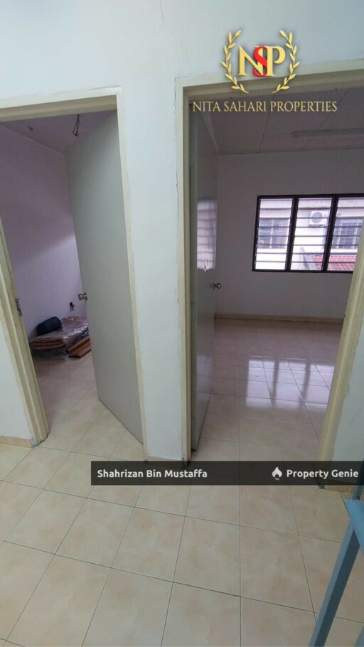 Full Loan, Taman Nusantara, Gelang Patah