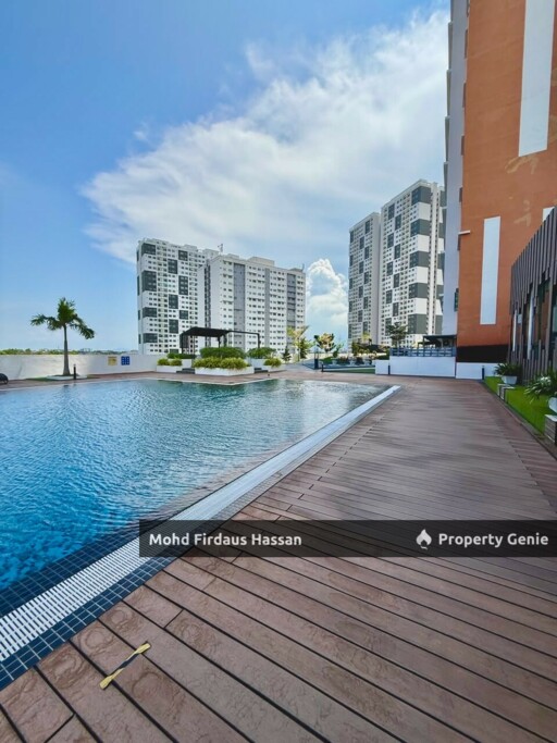 4 Car Park📍Meritus Resindensi, Jalan Laguna 1, Perai Penang. 🔥1301 sq ft 🔥4 Car Park