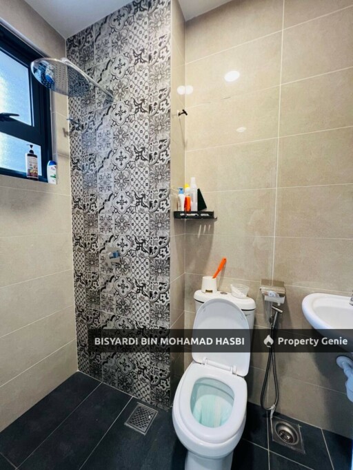 CORNER LOT FULLY FURNISHED & FULLY RENOVATED,  2 Storey Terrace One Park Taman Semenyih Idaman, Semenyih.