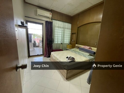 1.5-Storey Freehold Home@Taman Bukit Jaya Ulu Tiram-Fully Renovated With Extended Layout! | RM 530K Only