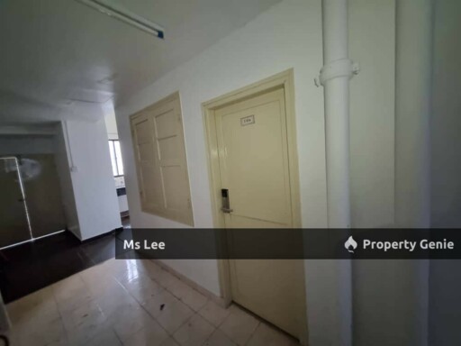 Room 106 RM 700 @ 2 Storey Shop Hotel,Chow Kit -near LRT/HKL/IJN -Ready unit