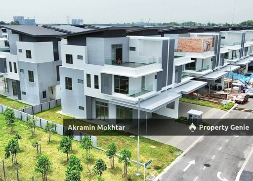 Brand New & Corner Lot | Three Storey Semi-D, Broadleaf Residences, Kota Kemuning, Shah Alam