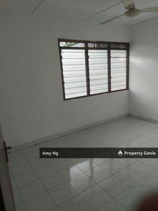 FreeHold 2 Stry Taman Wah Keong