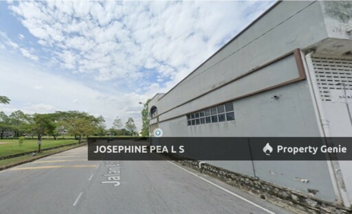 Semi-D Factory for Sale: Prime Location in Taman Perindustrial Puchong