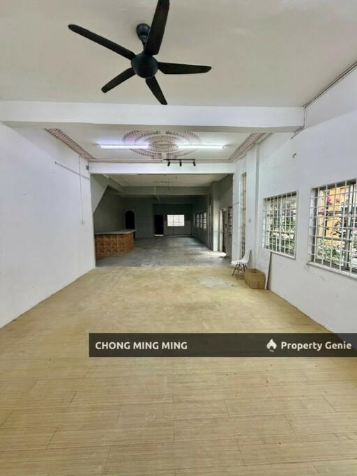Double Storey Terrace Shop (Below Market Value) @ Taman Pulai Perdana for Sale