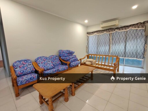 Central Court Apartment For Sale! Located at Jalan Central