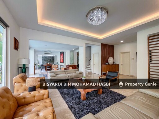 Fully Renovated With Swimming pool 3 Storey Corner Lot Semi D @ Changkat Kiara Bayu, Dutamas, Mont Kiara Kuala Lumpur .