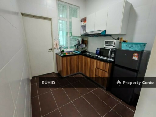 𝑴 𝑪𝒐𝒏𝒅𝒐𝒎𝒊𝒏𝒊𝒖𝒎, 𝑳𝒂𝒓𝒌𝒊𝒏