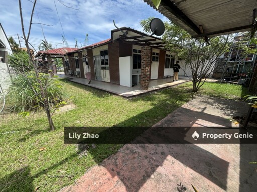 Semi Detached House for Rent, 4Bed 2Bath, Single Storey Landed, Austral Park, Kota Kinabalu.