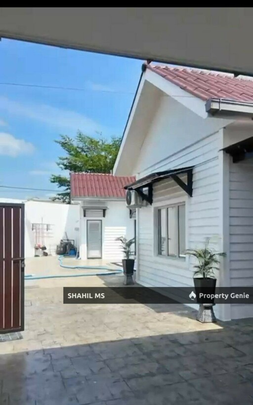 sp0092 || KLUANG JOHOR || TAMAN SERI LAMBAK || RUMAH TERES SETINGKAT || CORNER LOT INTERNATIONAL LOT || 7113 SQFT || RM1,650,000