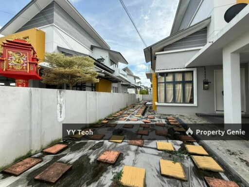 One Krubong Samarinda Double Storey Bungalow