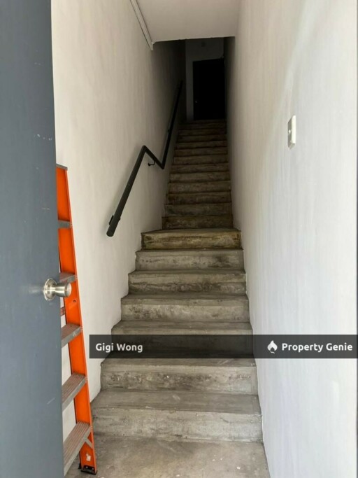Muzzafar Heights Shoplot