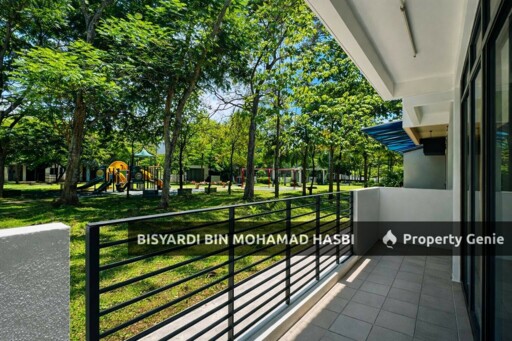 Corner Lot Unit Front & Back Facing Playground, (Corner Lot) Double Storey Terrace House Summerglades, Cyberjaya.