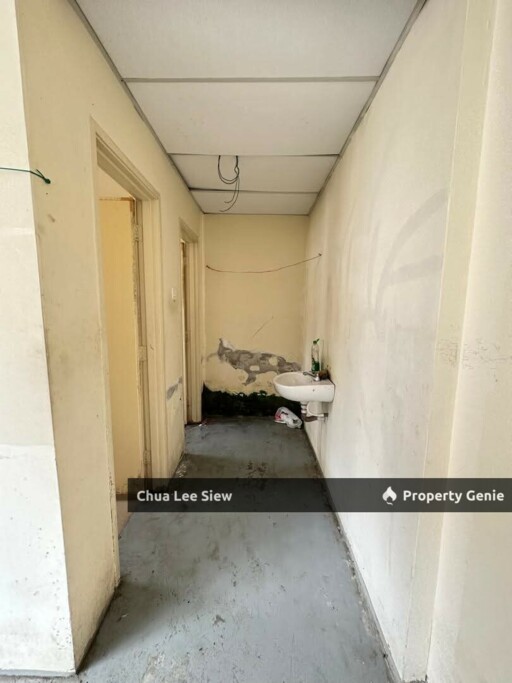Double Storey Shoplot for Sale at Pekan Nanas, Taman Emas Merah
