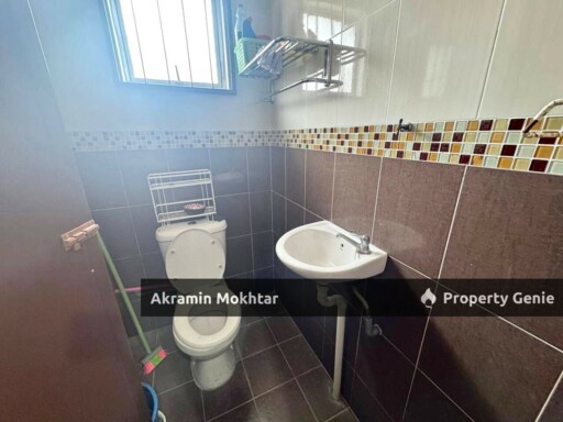 Freehold & Renovated | Double Storey Terrace Taman Prima Saujana Kajang