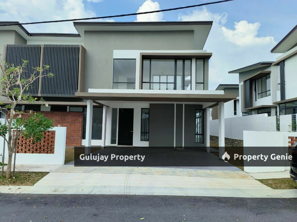 2 Storey Semi D At Country Villa Phase 5 Ayer Keroh For Sales