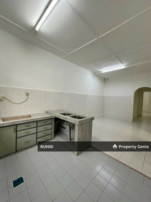 Taman Universiti Single Storey Terrace for Sale