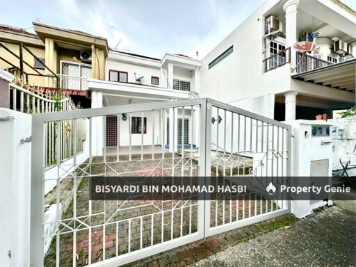 HOT LOCATION‼️ & SPACIOUS UNIT‼️ Double Storey Jalan Turmalin, Seksyen 7 Shah Alam.