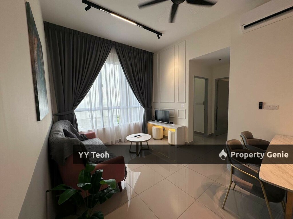 CORNER SEAVIEW Amber Cove Residences 2R Unit