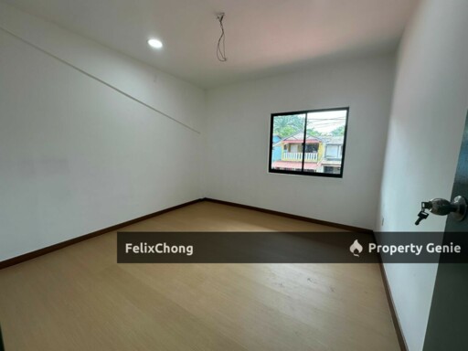 Taman Plentong Baru 2 Sty Low Cost,Jalan Cempaka,Johor Bahru,Renovated