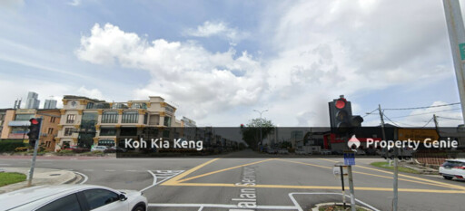 3 Storey Shoplot in Jalan Serampang for sale