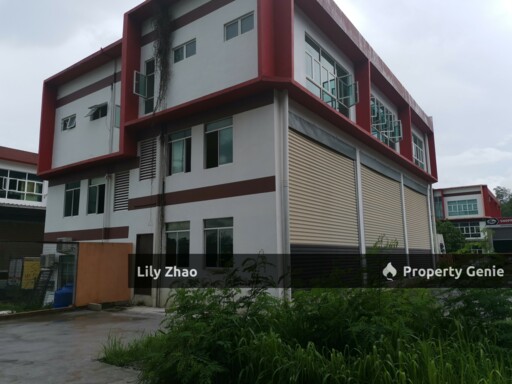 2 Storey Semi Detached Warehouse / Showroom / Office for Sale, 2,400 Sf, Golden Hill, Inanam