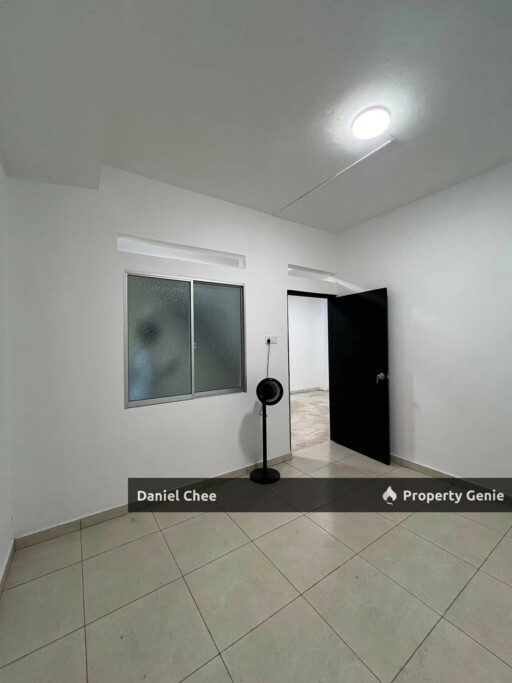 Near to Aeon Kinta City Renovated Terrace For Rent