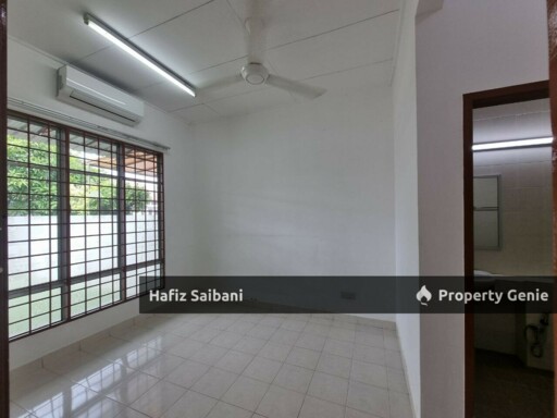 Single Storey Terrace Jalan Makyong Bandar Bukit Raja Klang