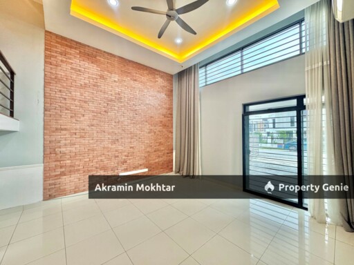 Freehold & Renovated | 2.5 Storey Terrace Intermediate TTDI Grove Phase 10, Kajang