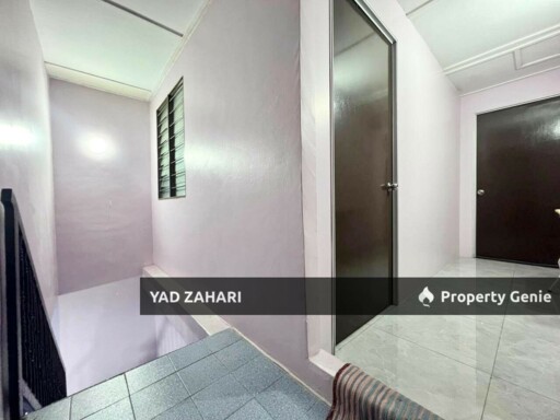 Seksyen 17, Shah Alam | 2-Storey Terrace 3 Bedrooms | RM420K - Cheapest, Fully Reno & Near Surau