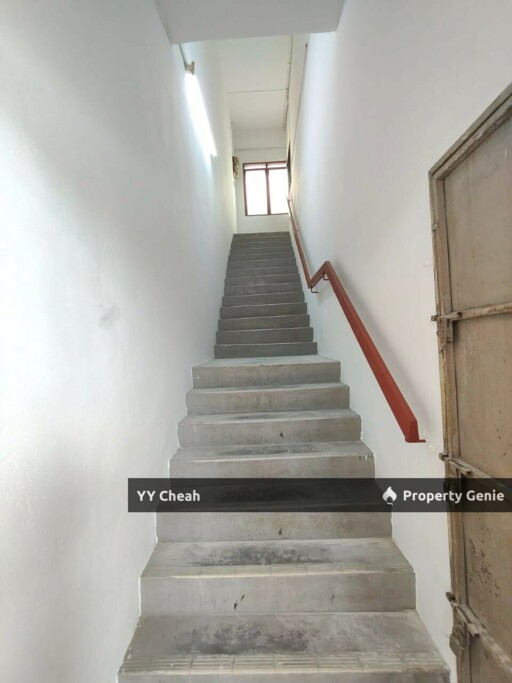Lahat / Pengkalan Ipoh Two Storey Shoplot For Sale, Facing Main Road, Good Condition, Repaint