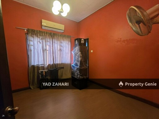 Seksyen 23, Shah Alam | 2-Storey Terrace 4 Bedrooms | RM560K - Extended, Peaceful Area & Well Maintained